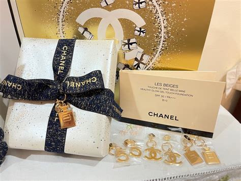 chanel holiday charms